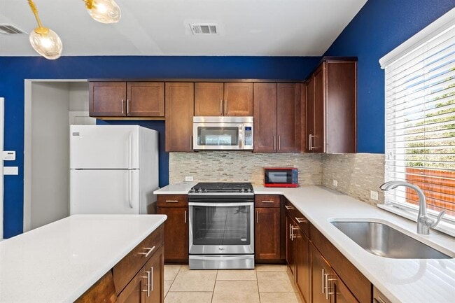 Building Photo - 6717 Alleyton Dr