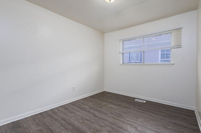 Building Photo - 30061 Hazelwood St