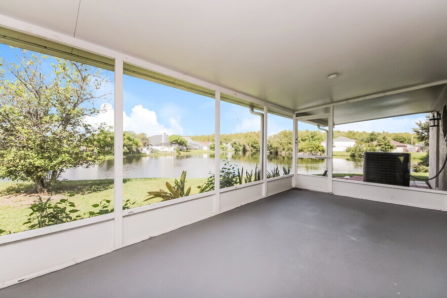 Building Photo - 2122 Marisol Loop