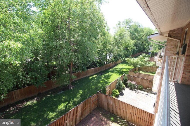 Building Photo - 2833 Kalmia Lee Ct