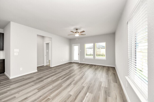 Building Photo - 16690 Sterling Clf St