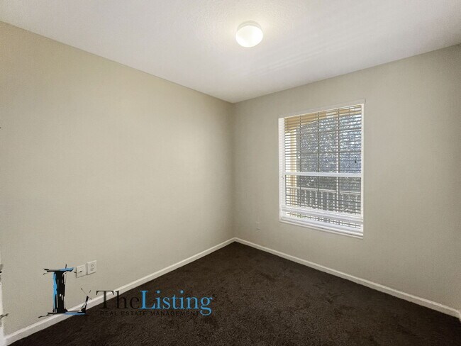 Building Photo - 8630 Buccilli Dr