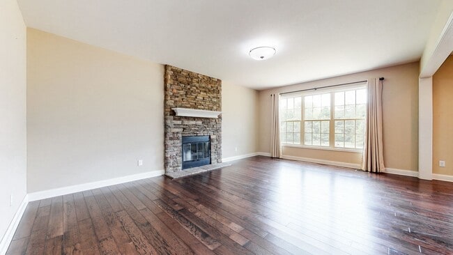 Building Photo - 802 Urton Woods Way