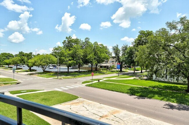 Building Photo - 222 S University Blvd