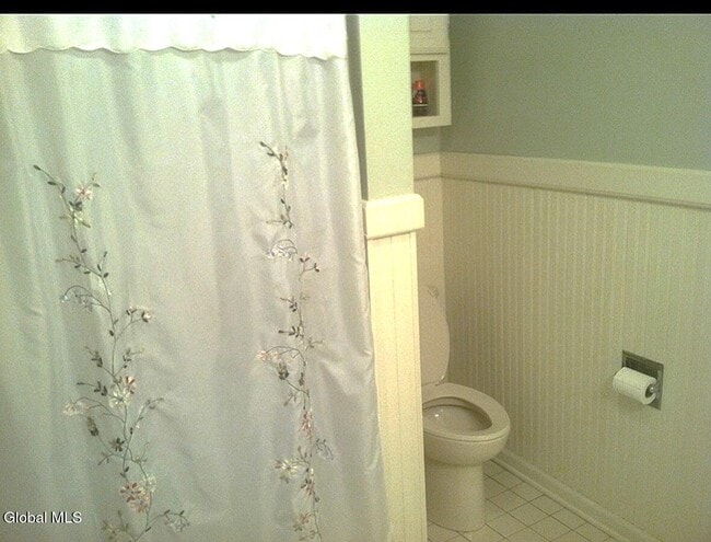 Building Photo - 120 Van Dam St