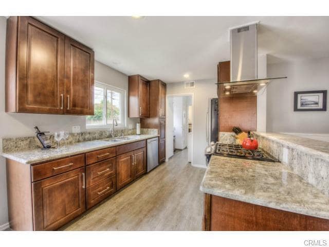 Building Photo - 1429 E Madison Ave