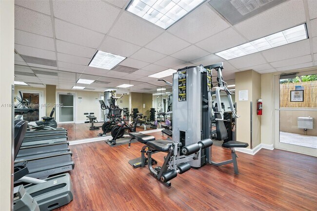 Building Photo - 2951 S Bayshore Dr
