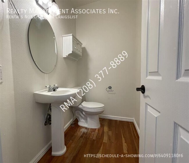 Building Photo - 4336 N Chatterton Ave