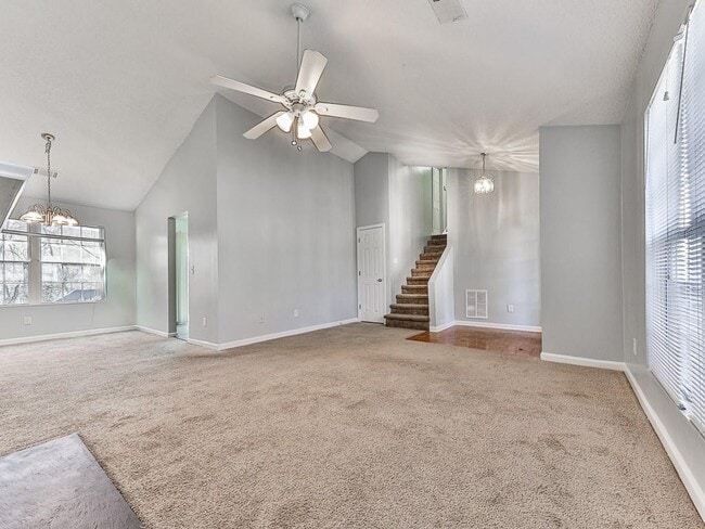 Building Photo - 4375 Yellow Rose Dr