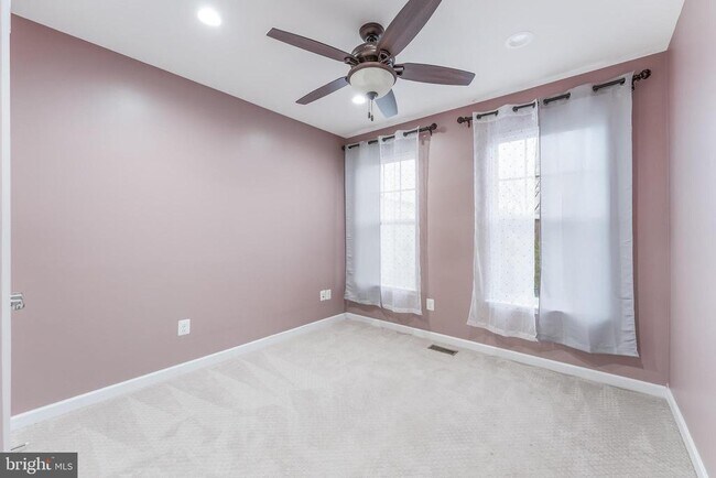 Building Photo - 25367 Wakestone Park Terrace