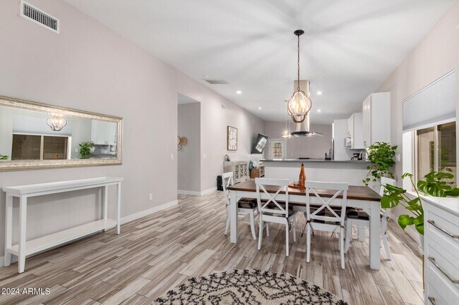 Building Photo - 2647 E Contention Mine Rd