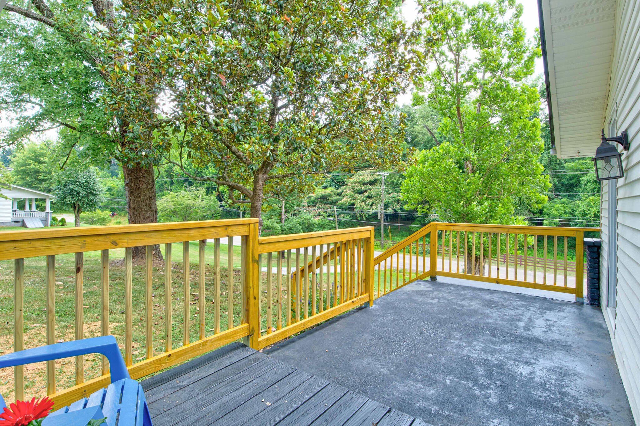 Front porch/patio - 4401 Strawberry Plains Pike