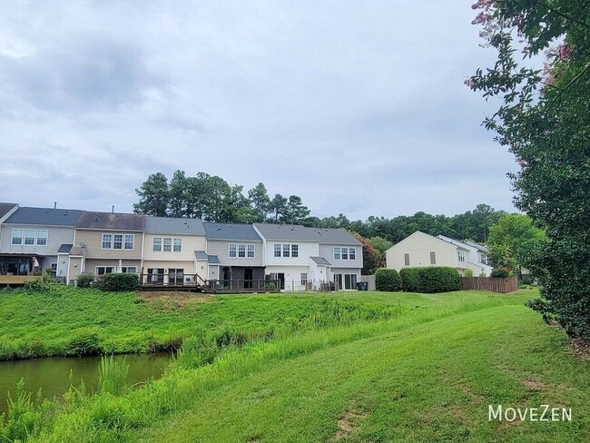 Building Photo - 614 Canyon Lake Cir