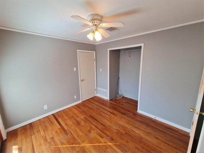 Building Photo - 959 Green Ridge Ct
