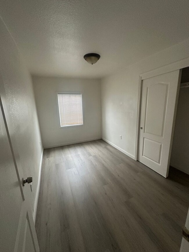 Building Photo - Remodeled 3 Bedroom, 2 Bathroom!