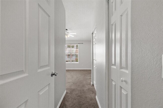 Building Photo - 5709 Dalden Dr