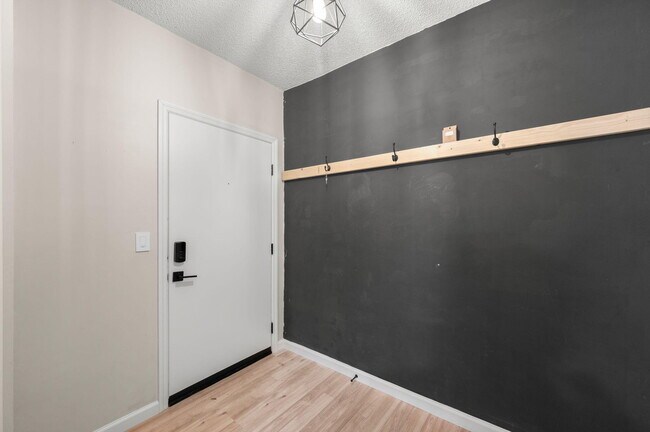 Building Photo - 6175 S Mirror Lake Dr