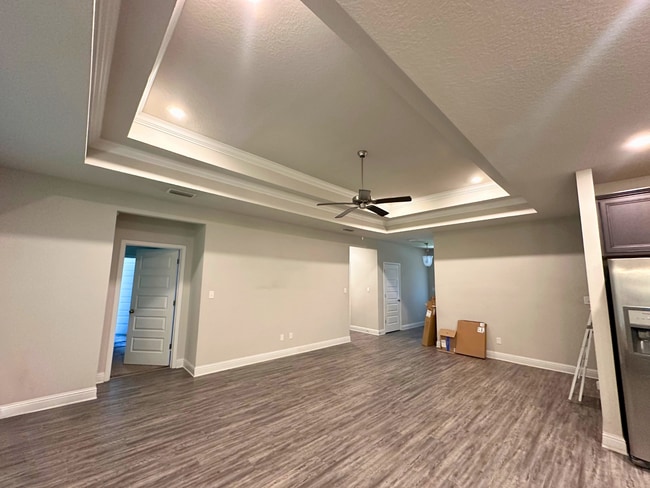 Building Photo - 11464 Oak Aly Dr S