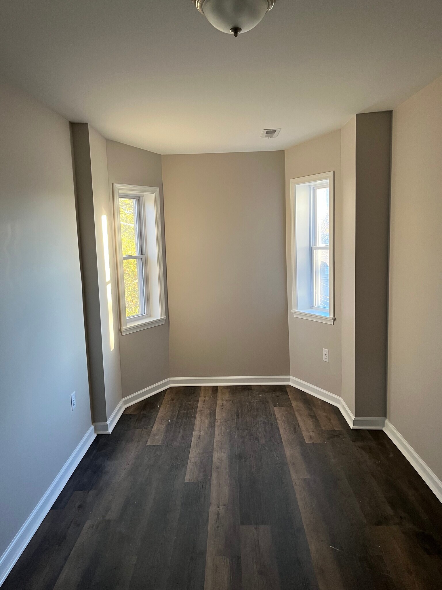 Building Photo - 1151 Myrtle Ave