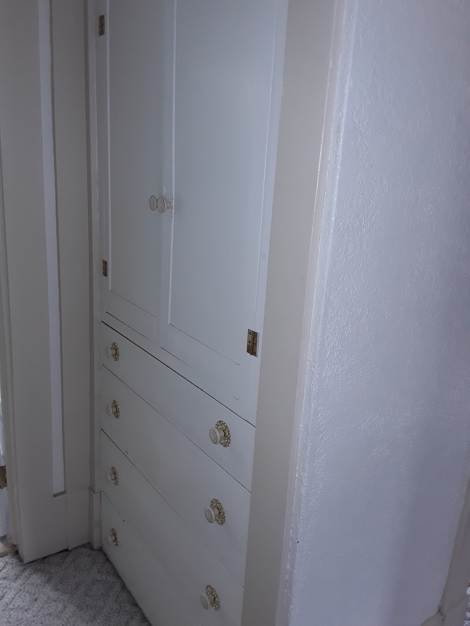 hallway built ins - 802 Cherry St