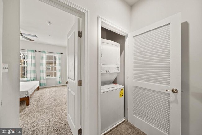 Building Photo - 7470 Singers Way
