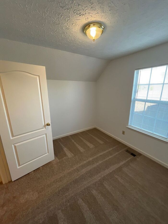 Building Photo - 605 Federal Ct