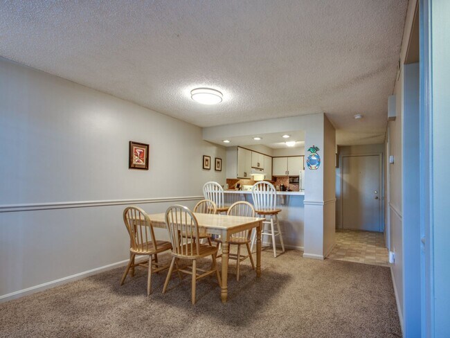 Building Photo - OFF SEASON RENTAL - FIRST FLOOR 2 BED 2 BA...