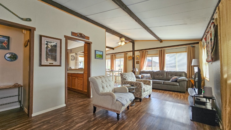Building Photo - 459 Major Lake Dr