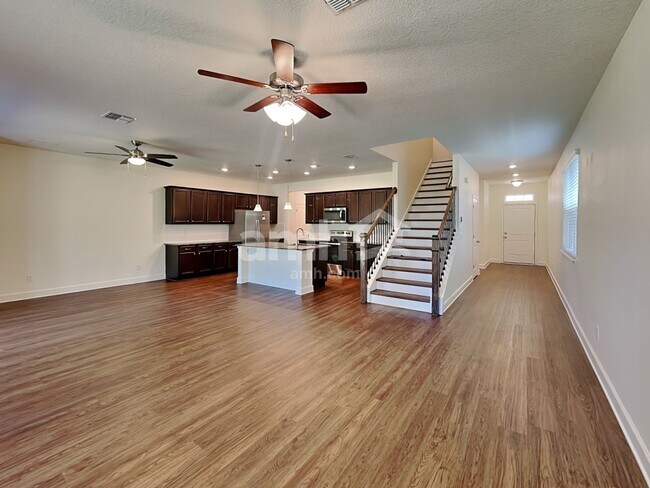 Building Photo - 1889 Silver Point