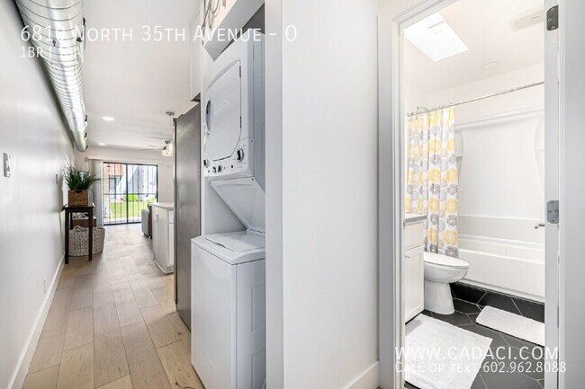 Building Photo - 6810 N 35th Ave