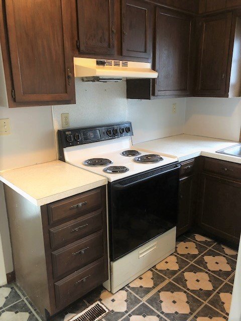 Building Photo - 2 Bedroom / 1 Bath Home  Kingsport, TN