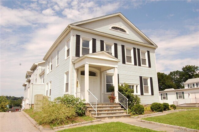 Building Photo - 94 East Ave