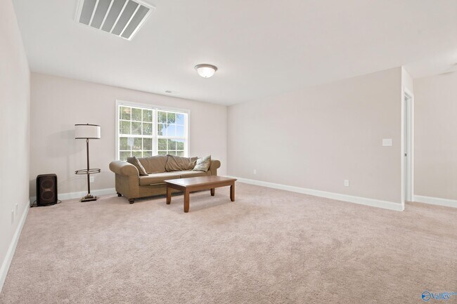 Building Photo - 175 Slade Thomas Dr