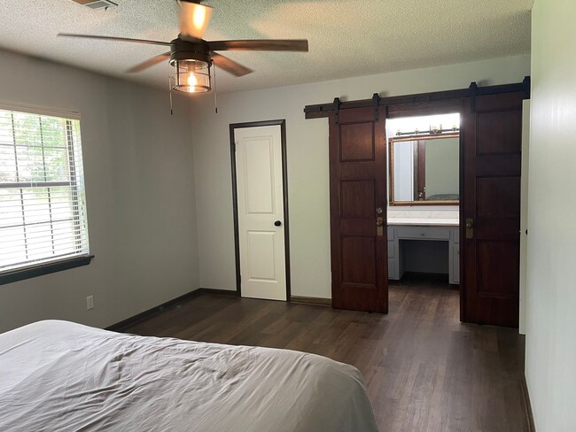 Building Photo - 3/2 updated home on huge lot in Luverne