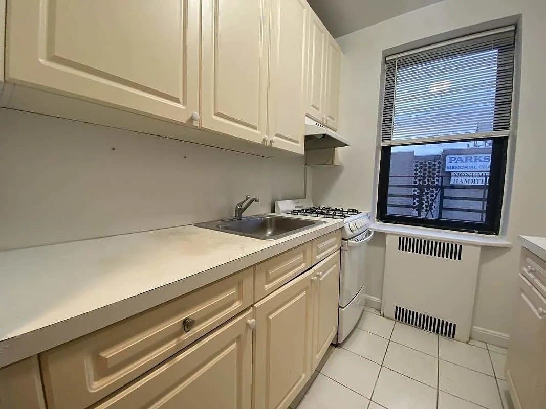 Building Photo - 98-76 Queens Blvd
