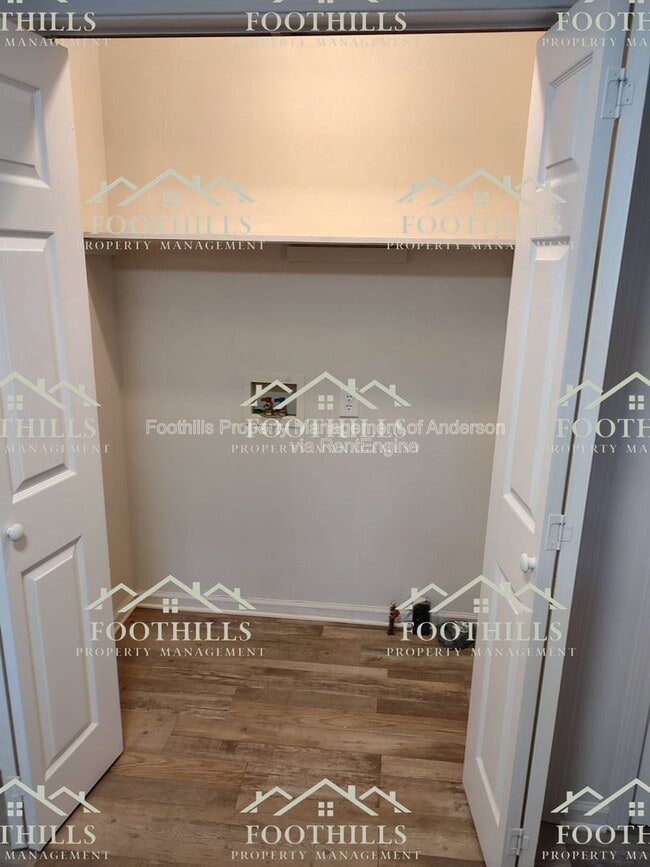 Building Photo - 201 F St