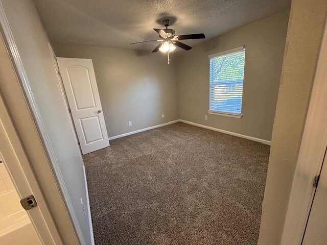 Building Photo - 2010 Estrada Pkwy