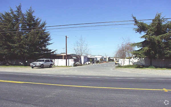Primary Photo - Space In The Shade Mobile Home Park