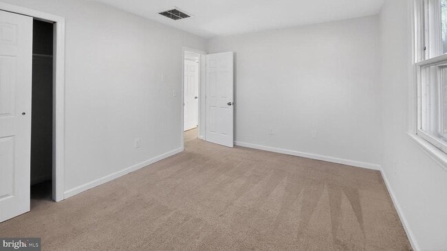 Building Photo - 232 Morris Dr