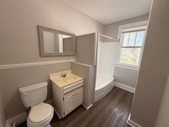 Building Photo - 7 Calloway St