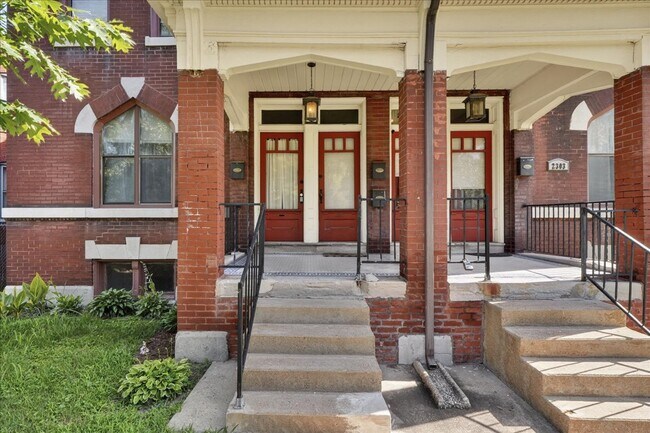 Building Photo - 2303-2305-2305 Russell Blvd