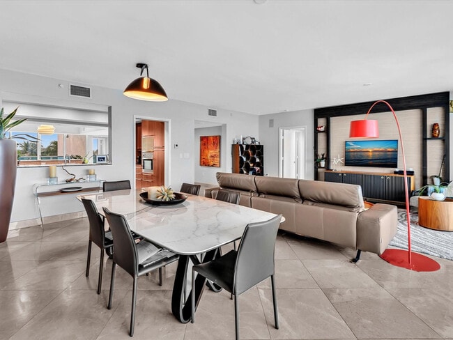 Building Photo - 1600 S Ocean Blvd