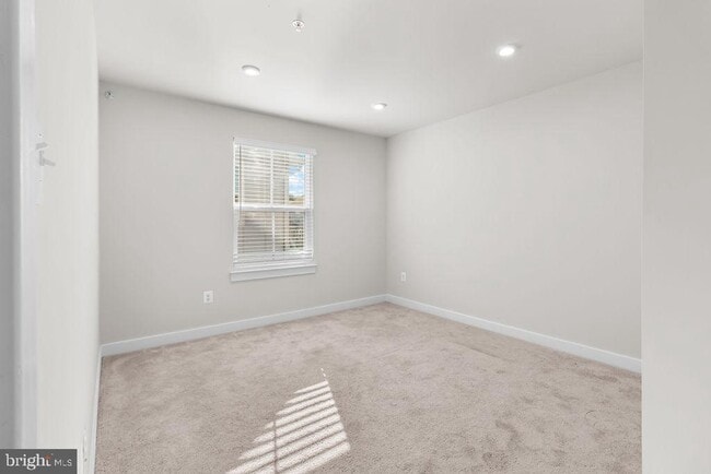 Building Photo - 2305 Wadlow Ln