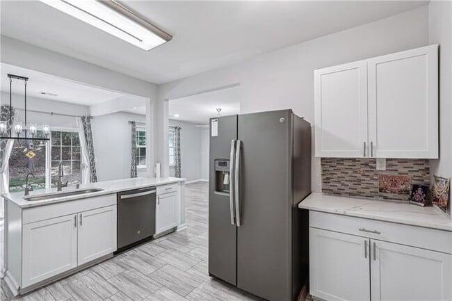 Building Photo - 545 Windstone Trail