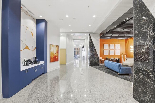 Building Photo - 155 S Court Ave