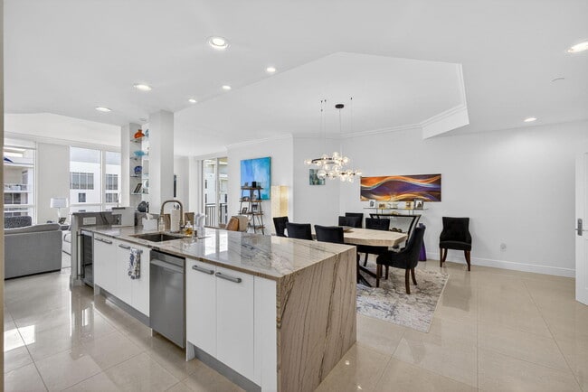 Building Photo - 3800 N Ocean Dr