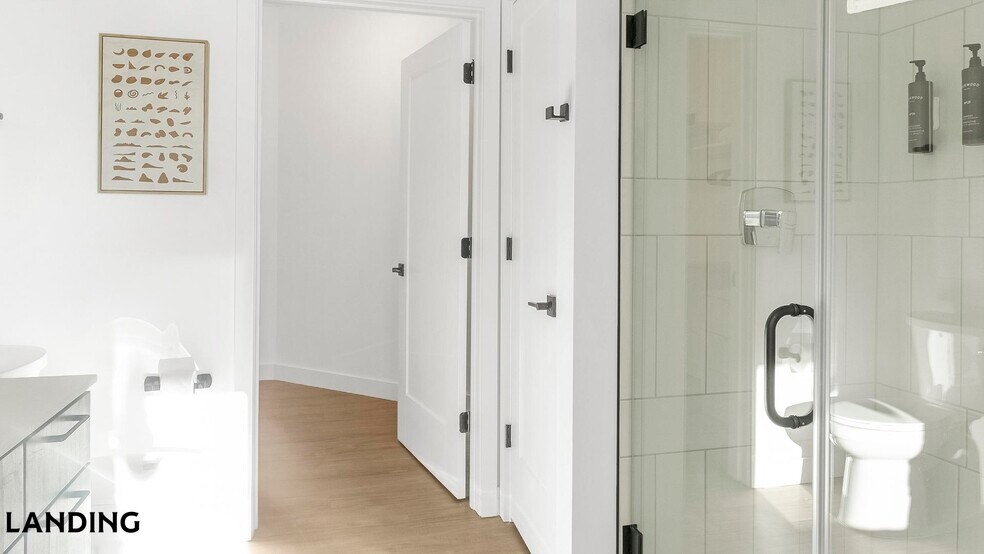 Building Photo - 1007 S Mint St