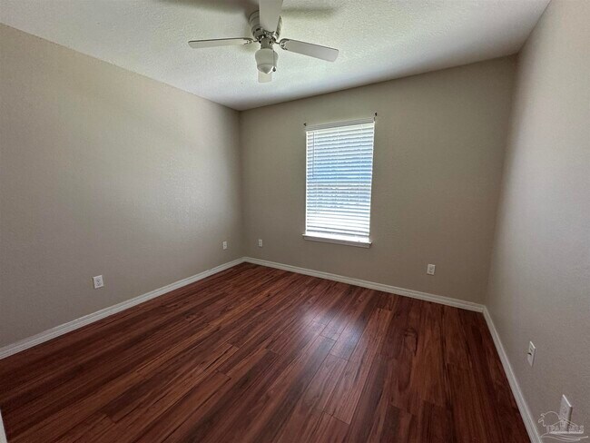 Building Photo - 6854 Sage Brush Ln