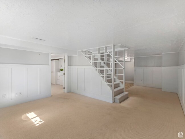 Building Photo - Great Sugerhouse Home Now Available!
