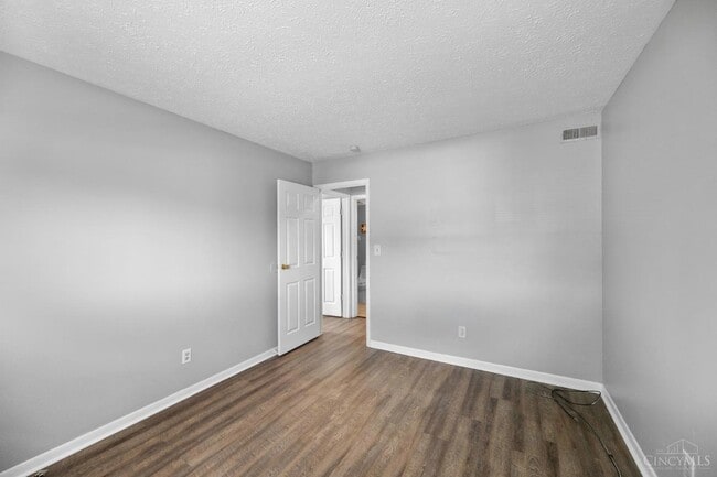Building Photo - 5087 Tri County View Dr